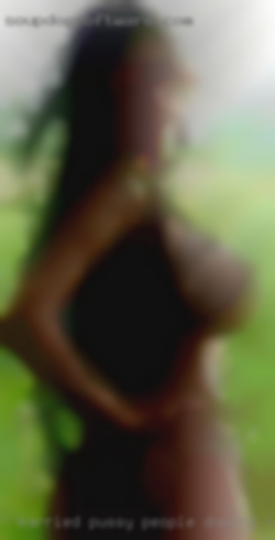 Married pussy people dowing nude sex.